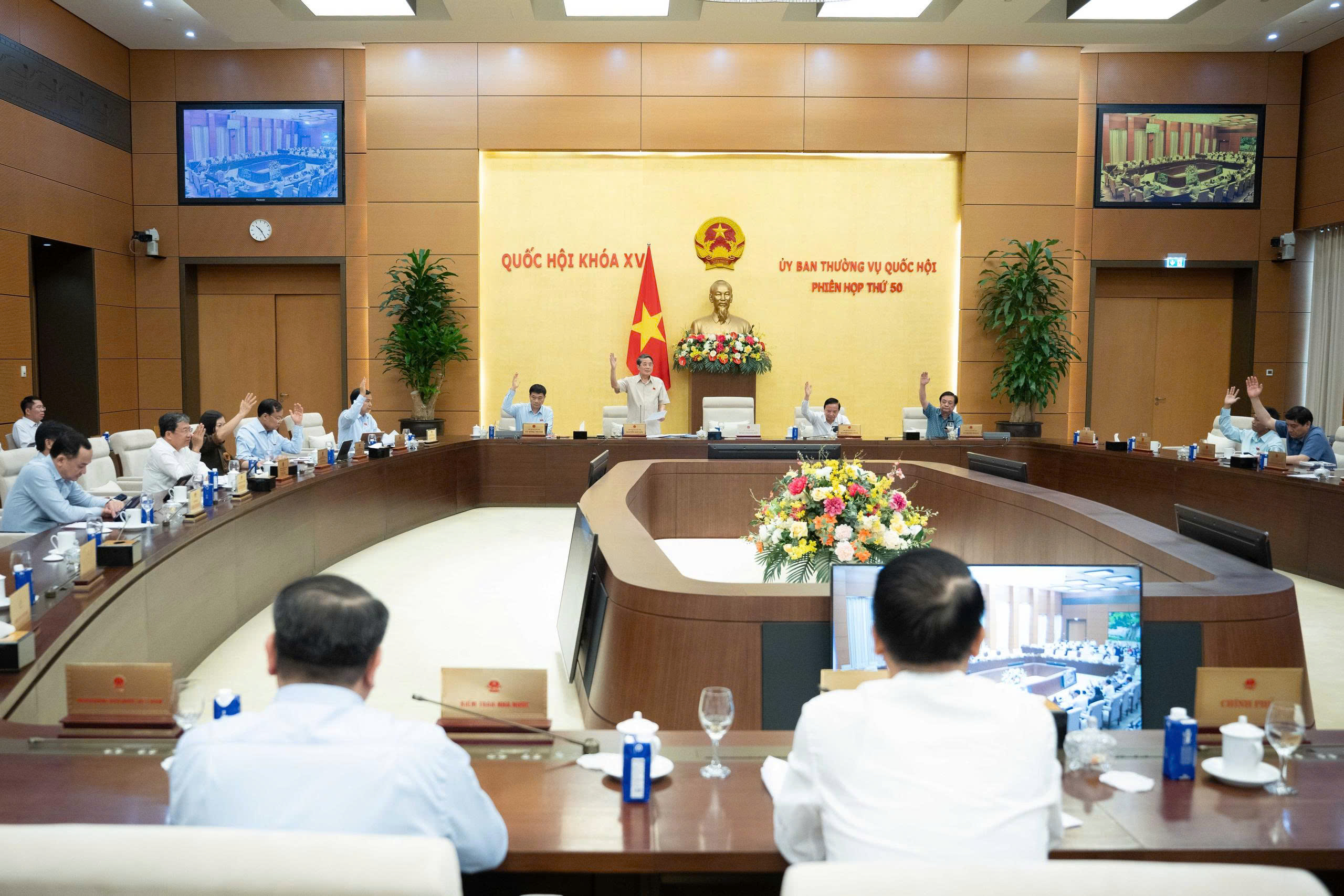 Chính thức thông qua mức giảm trừ gia cảnh thu nhập chịu thuế lên 15,5 triệu đồng 