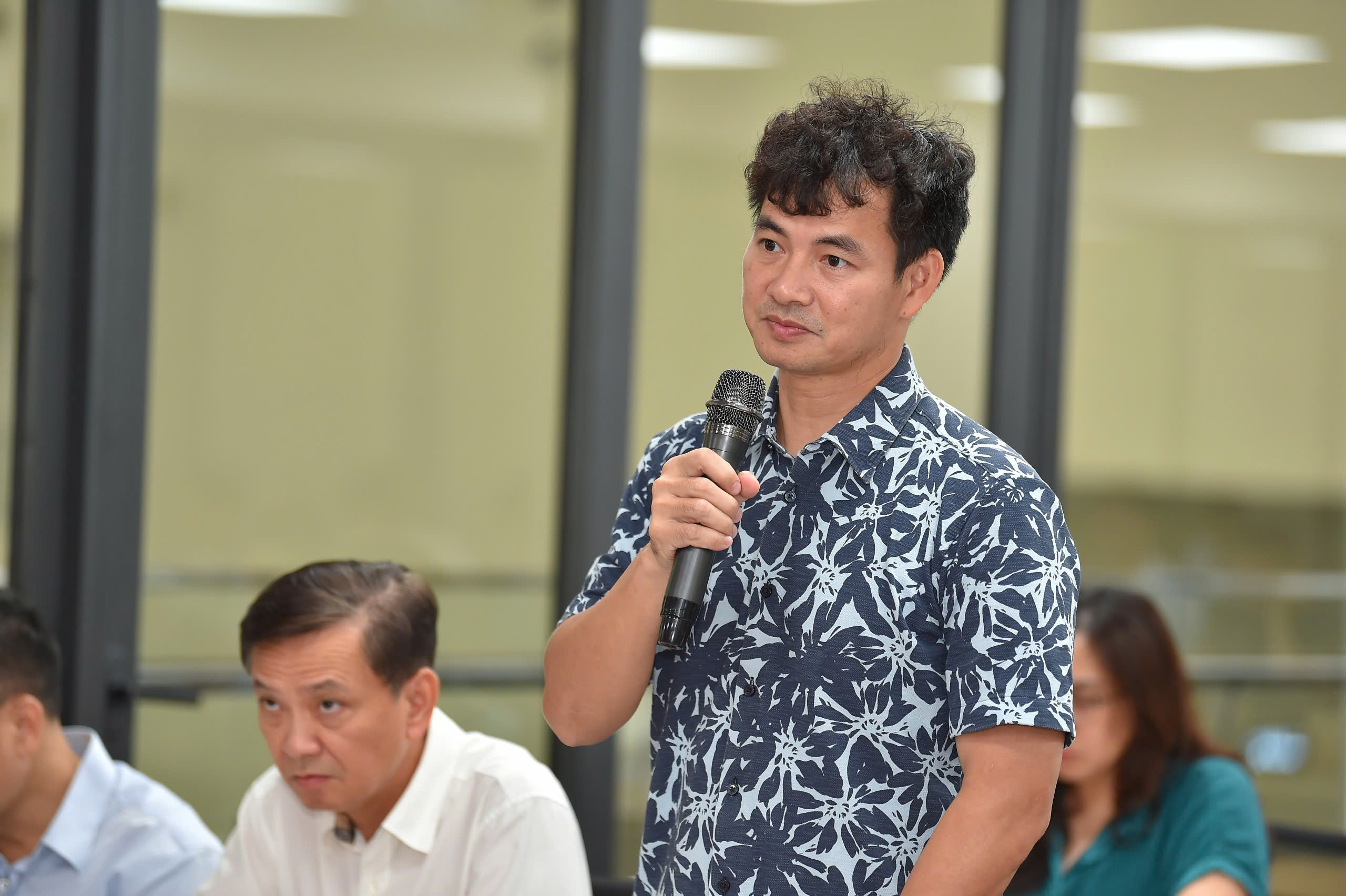 Ca sĩ Mỹ Tâm, Võ Hạ Trâm, Phương Mỹ Chi biểu diễn tại lễ khai mạc Hội chợ Mùa Thu 2025