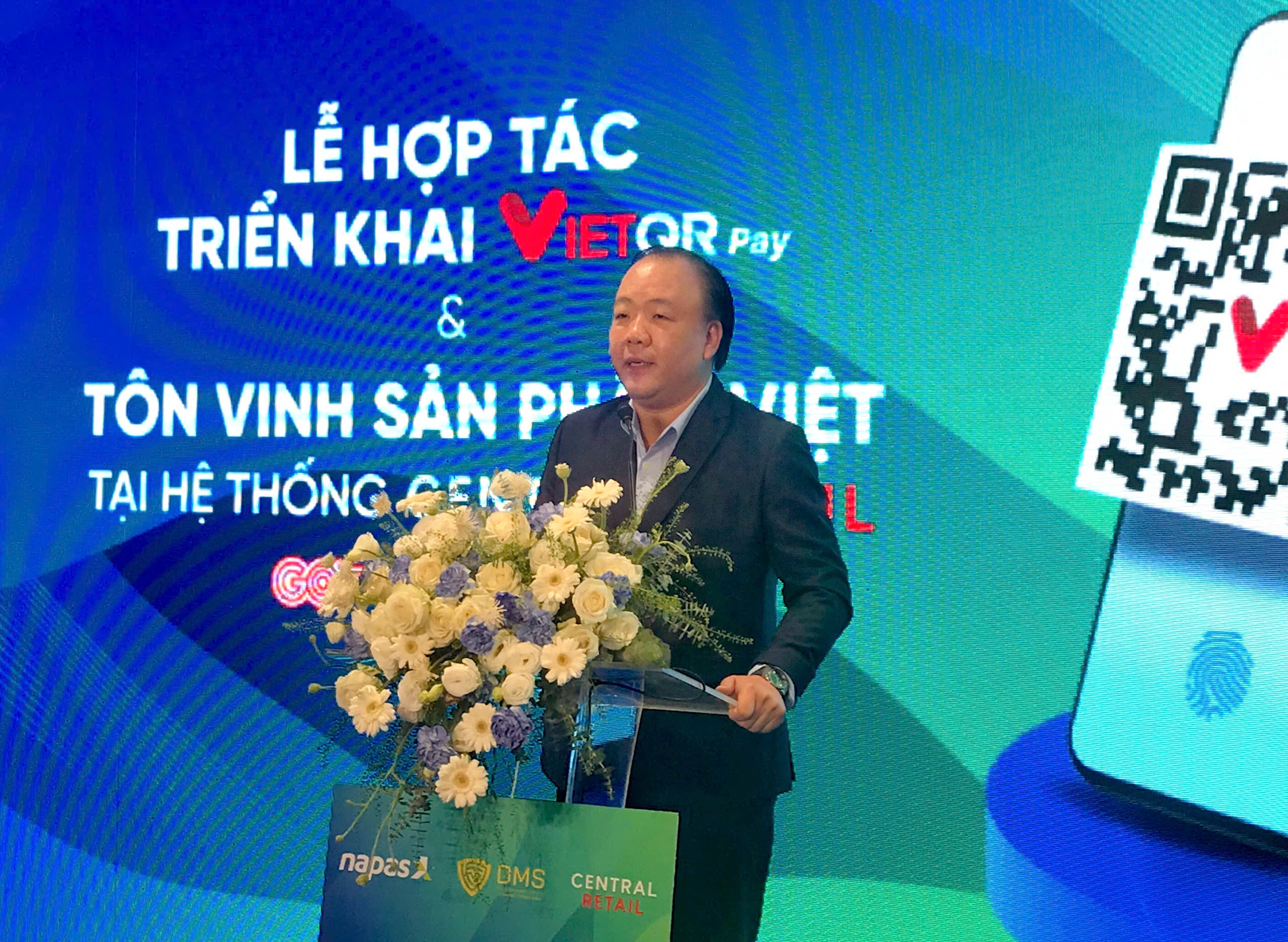 Thanh toán không tiền mặt, bước tiến mới của thị trường bán lẻ Việt
