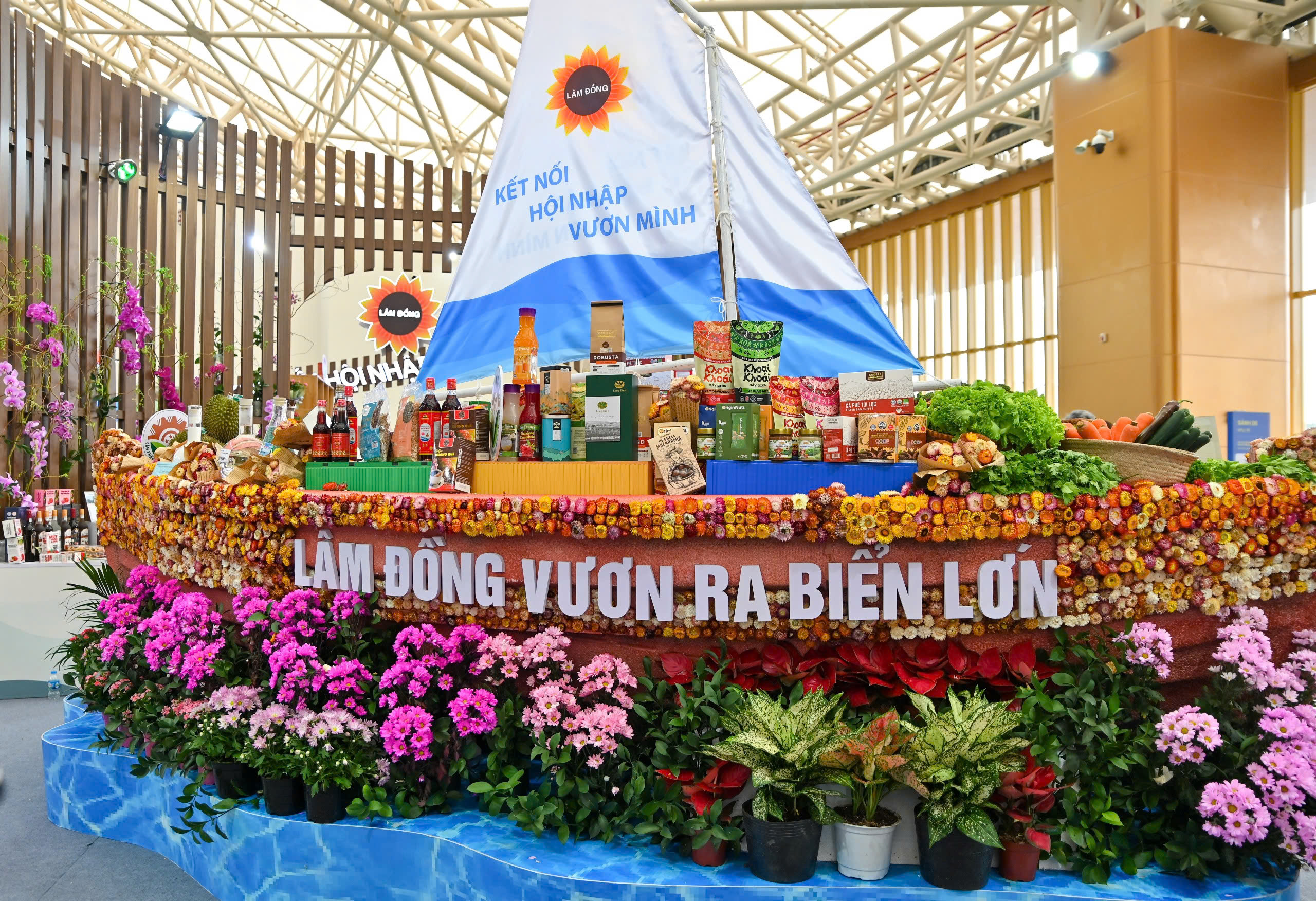 Hội chợ Mùa Thu lần thứ nhất - 2025: Ấn tượng 34 gian hàng địa phương 