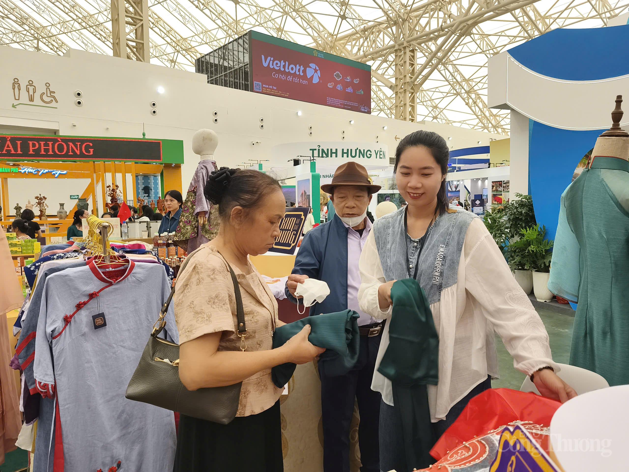 Hội chợ Mùa Thu: Cơ hội trải nghiệm, khám phá hương vị Việt