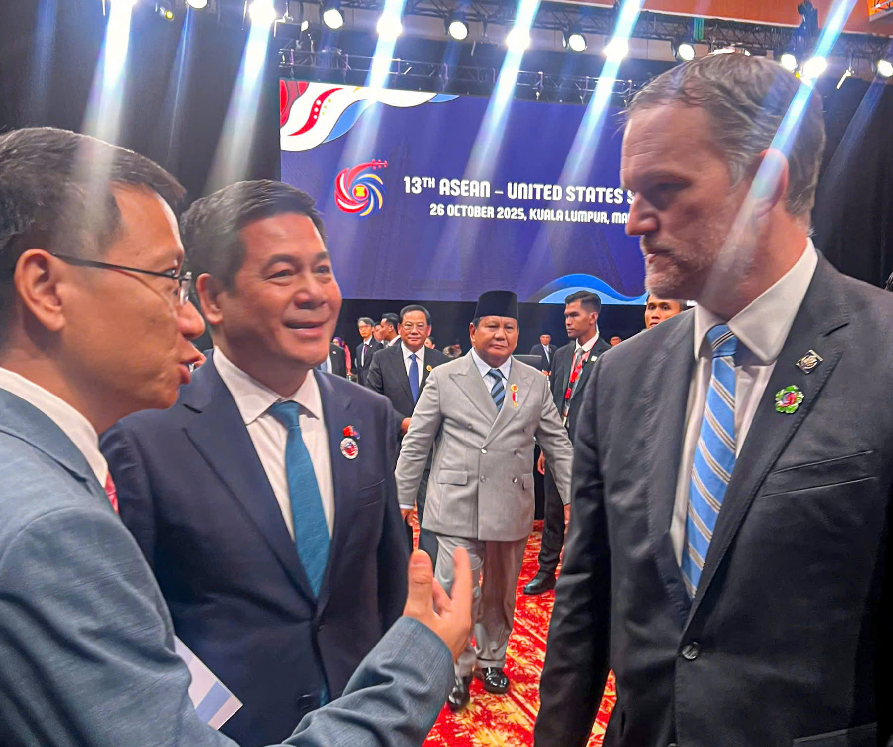 Hoạt động của Bộ trưởng Nguyễn Hồng Diên bên lề Hội nghị Cấp cao ASEAN