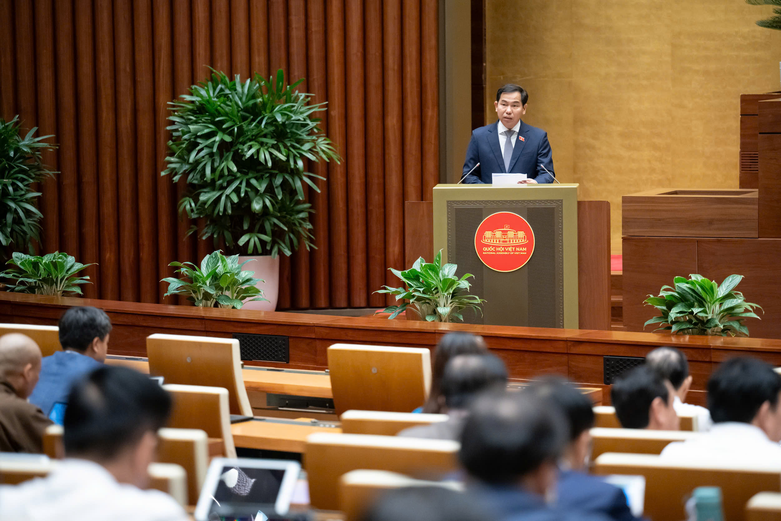 Cấp bách kiểm soát, cải thiện tình trạng ô nhiễm không khí tại Hà Nội và TP. Hồ Chí Minh