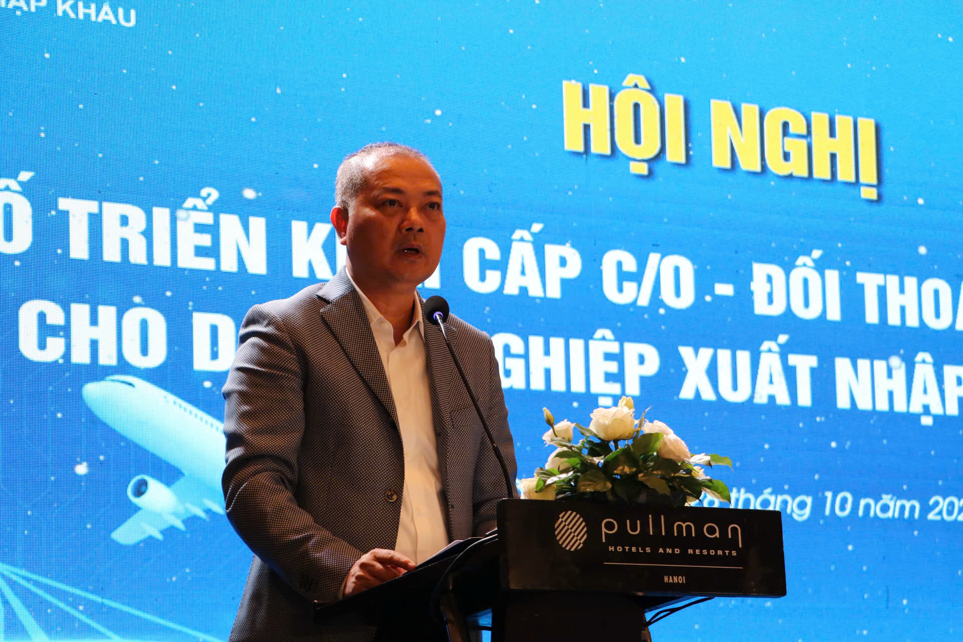 Xuất khẩu thuận lợi hơn nhờ phân cấp thủ tục về địa phương