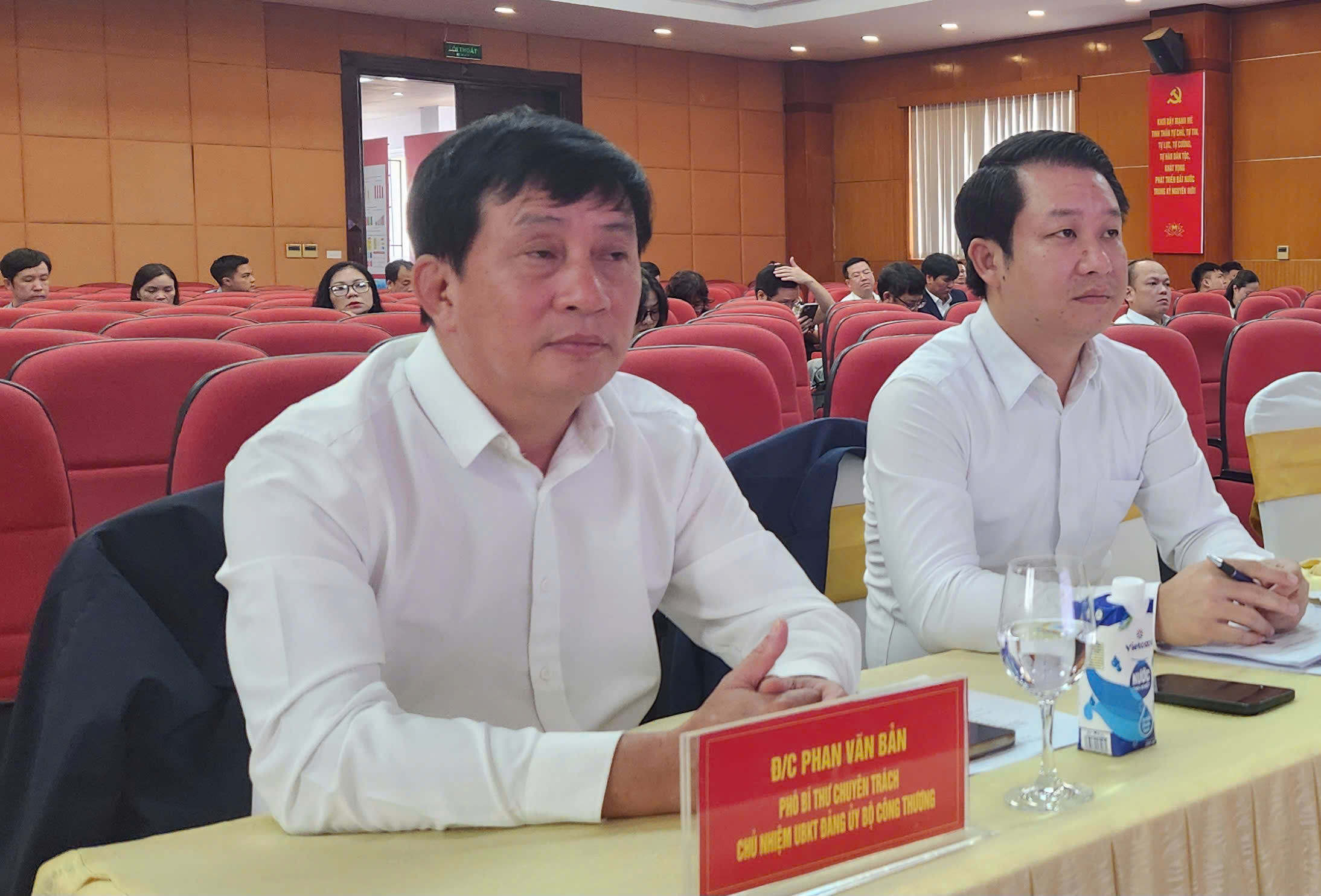 Hội nghị triển khai ứng dụng 'Sổ tay đảng viên điện tử'