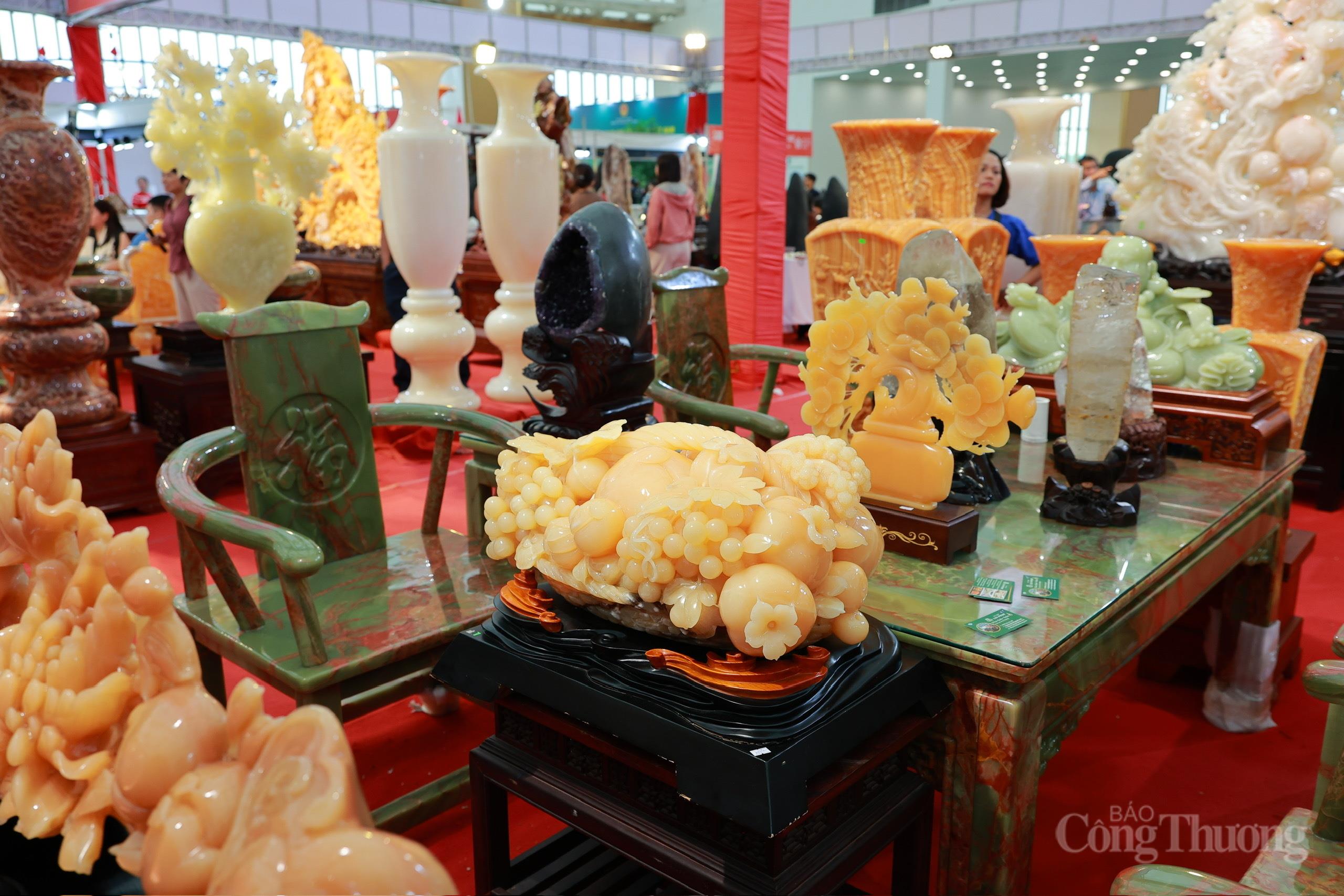 Hội chợ Mùa Thu 2025: Đưa đá quý Việt Nam khẳng định vị thế khu vực