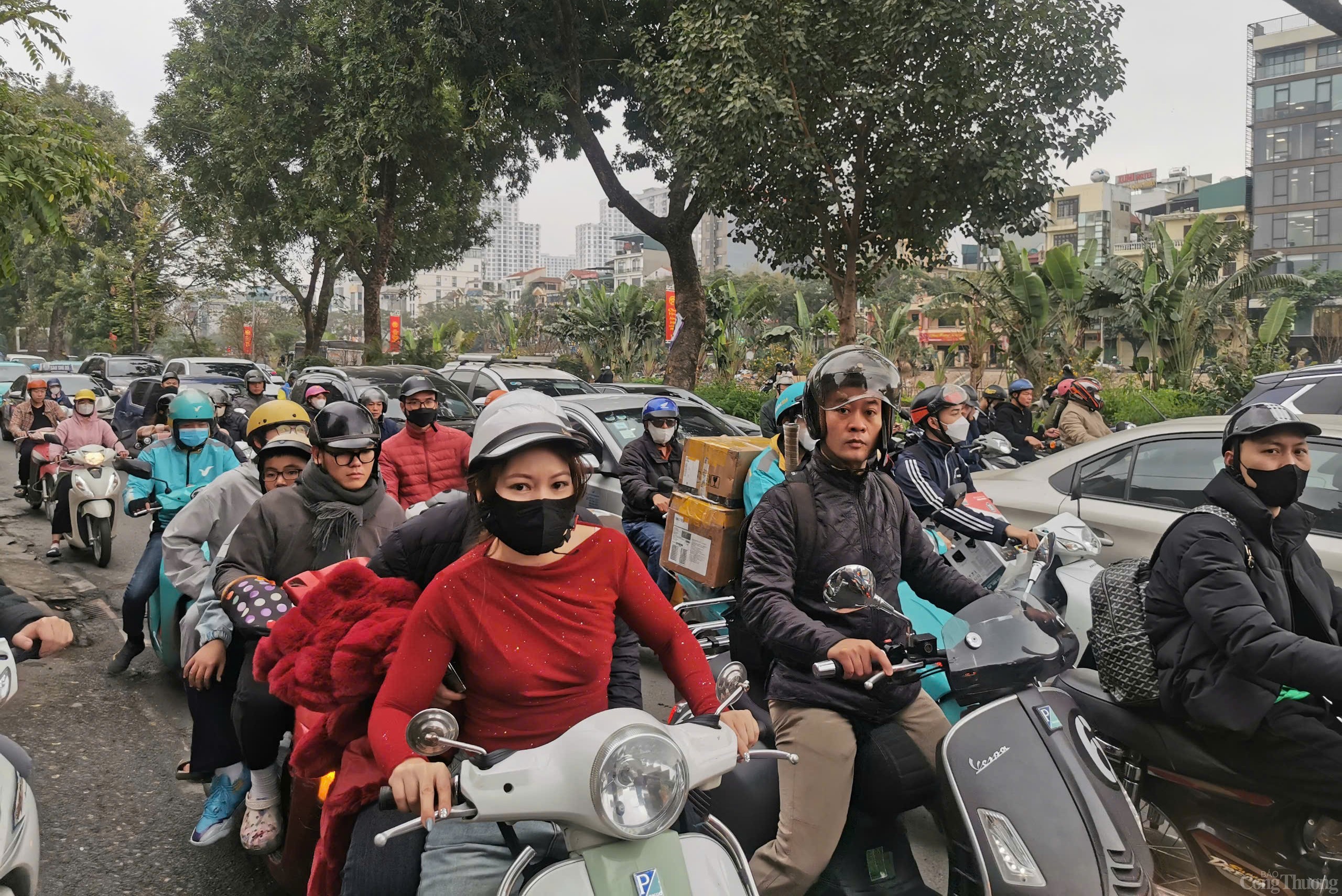 Điều kiện để người lao động được miễn vé tàu, máy bay dịp Tết 2026