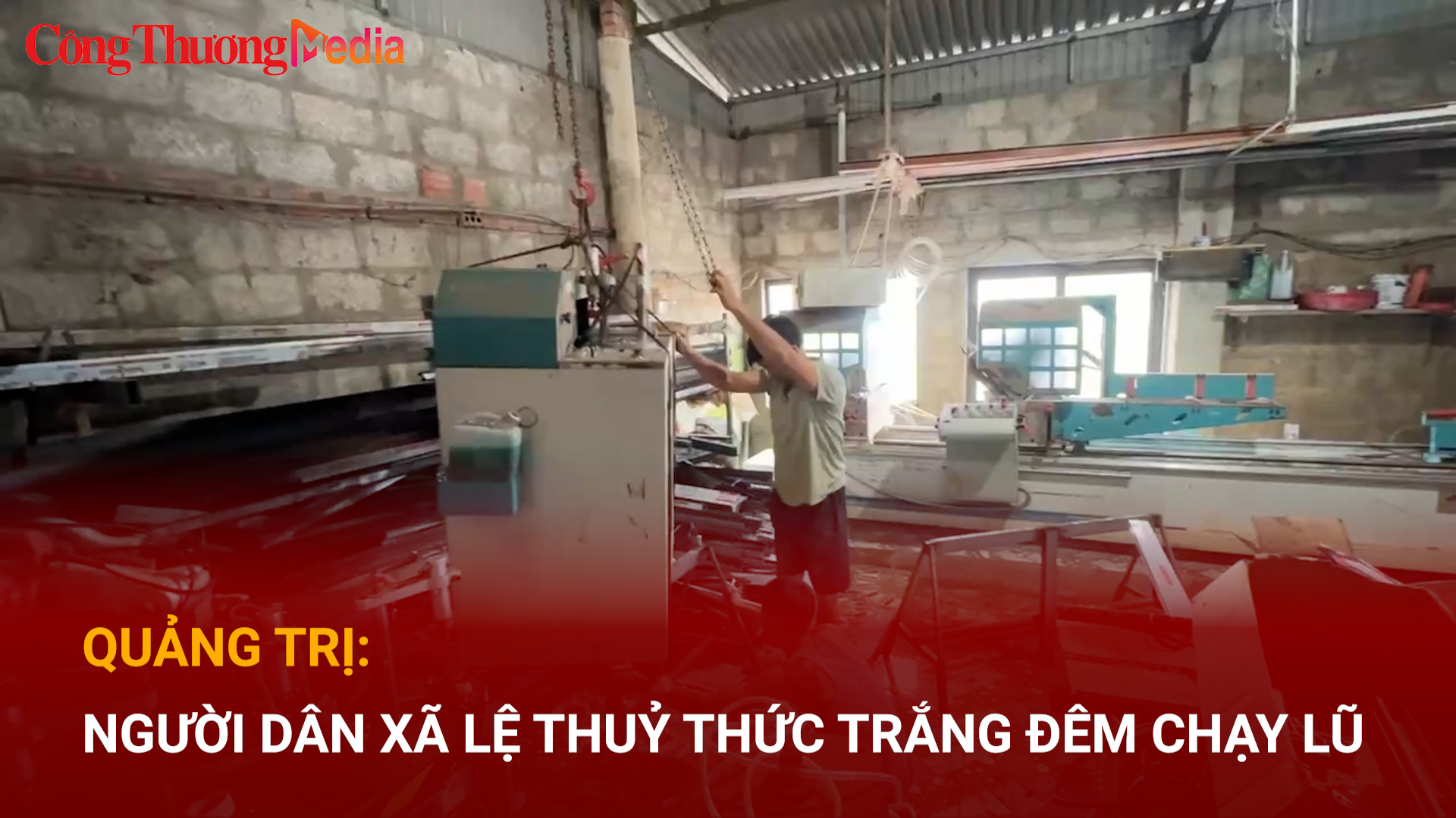 Quảng Trị: Người dân xã Lệ Thuỷ trắng đêm chạy lũ