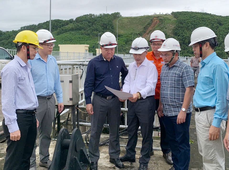 Bộ Công Thương làm việc với Thủy điện Sông Tranh 2 về phòng chống thiên tai 