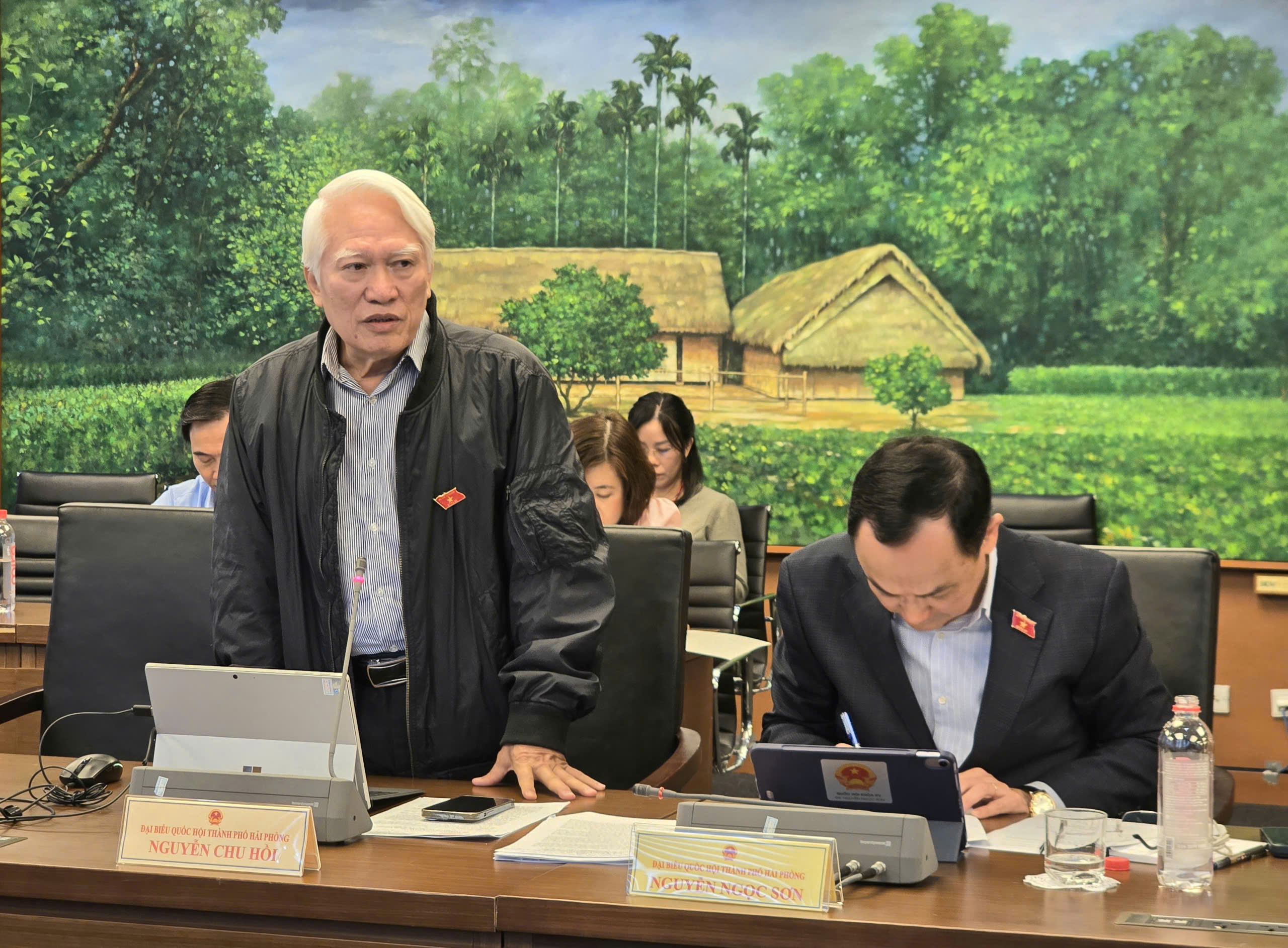 Đại biểu hiến kế gỡ thẻ vàng IUU, kiểm soát ô nhiễm bụi, bảo tồn biển