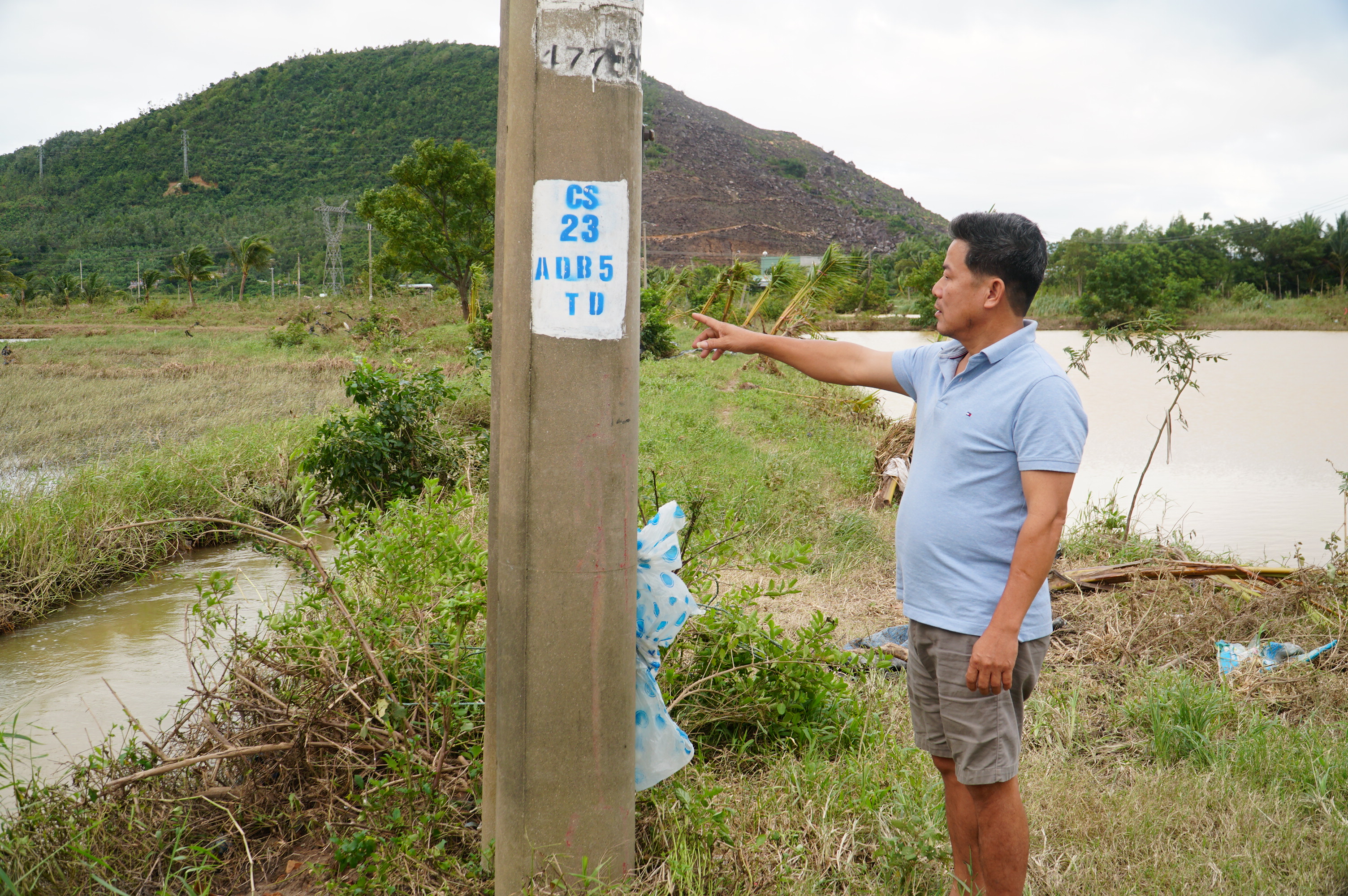 Người hùng thầm lặng giữa dòng lũ dữ