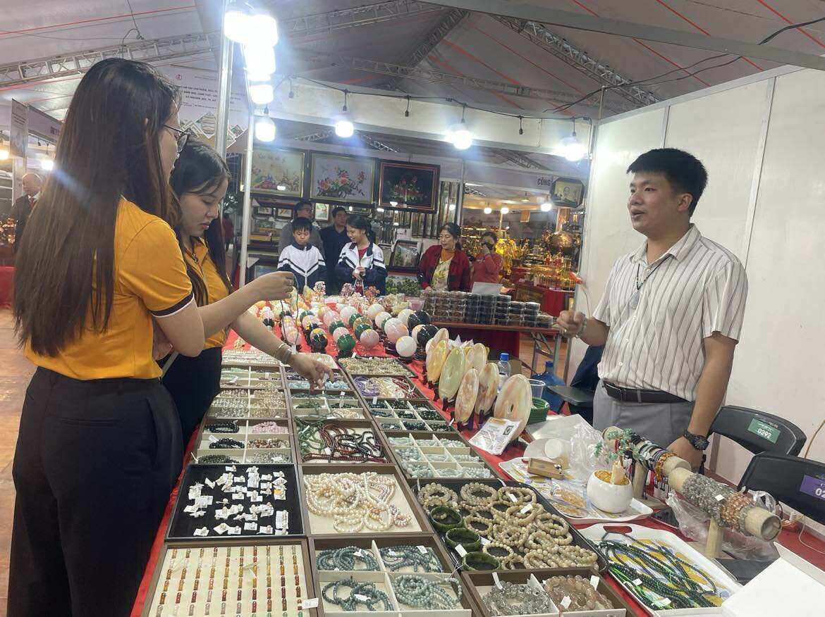 Phát huy giá trị sáng tạo, lan tỏa tinh hoa làng nghề truyền thống