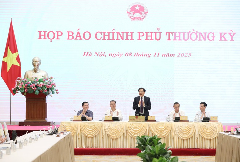 Họp báo Chính phủ thường kỳ tháng 10: Xuất nhập khẩu là điểm sáng