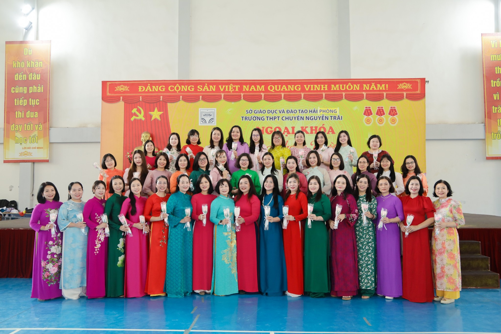 Top 20 lời chúc ý nghĩa gửi thầy cô nhân ngày Nhà giáo Việt Nam 20/11