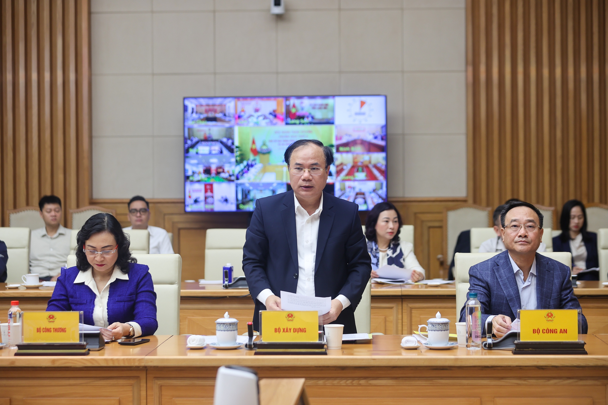 Bộ Xây dựng quyết tâm hoàn thành 100.000 căn nhà ở xã hội năm 2025