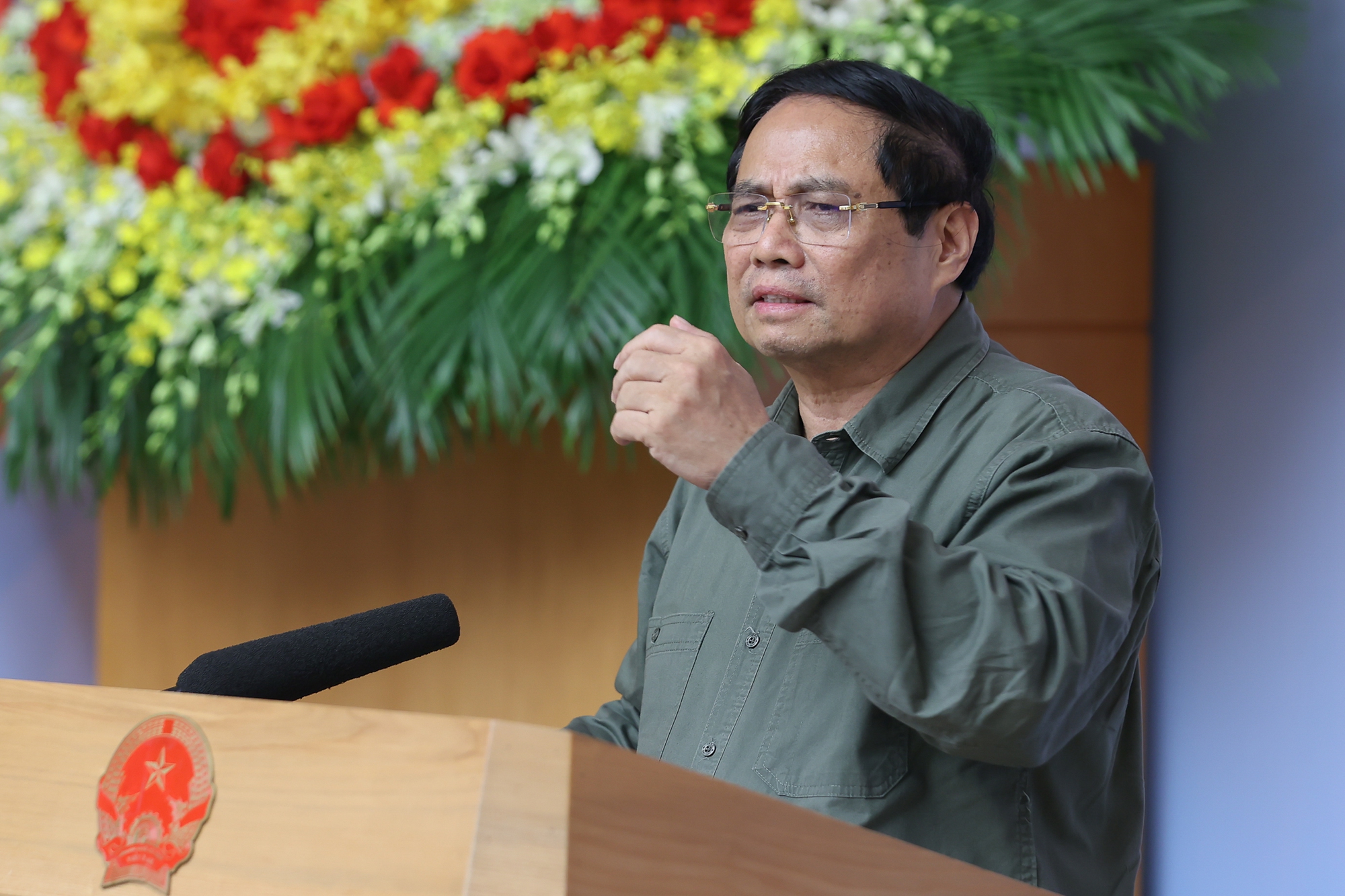 Thủ tướng chỉ đạo khẩn trương hỗ trợ doanh nghiệp khôi phục sản xuất