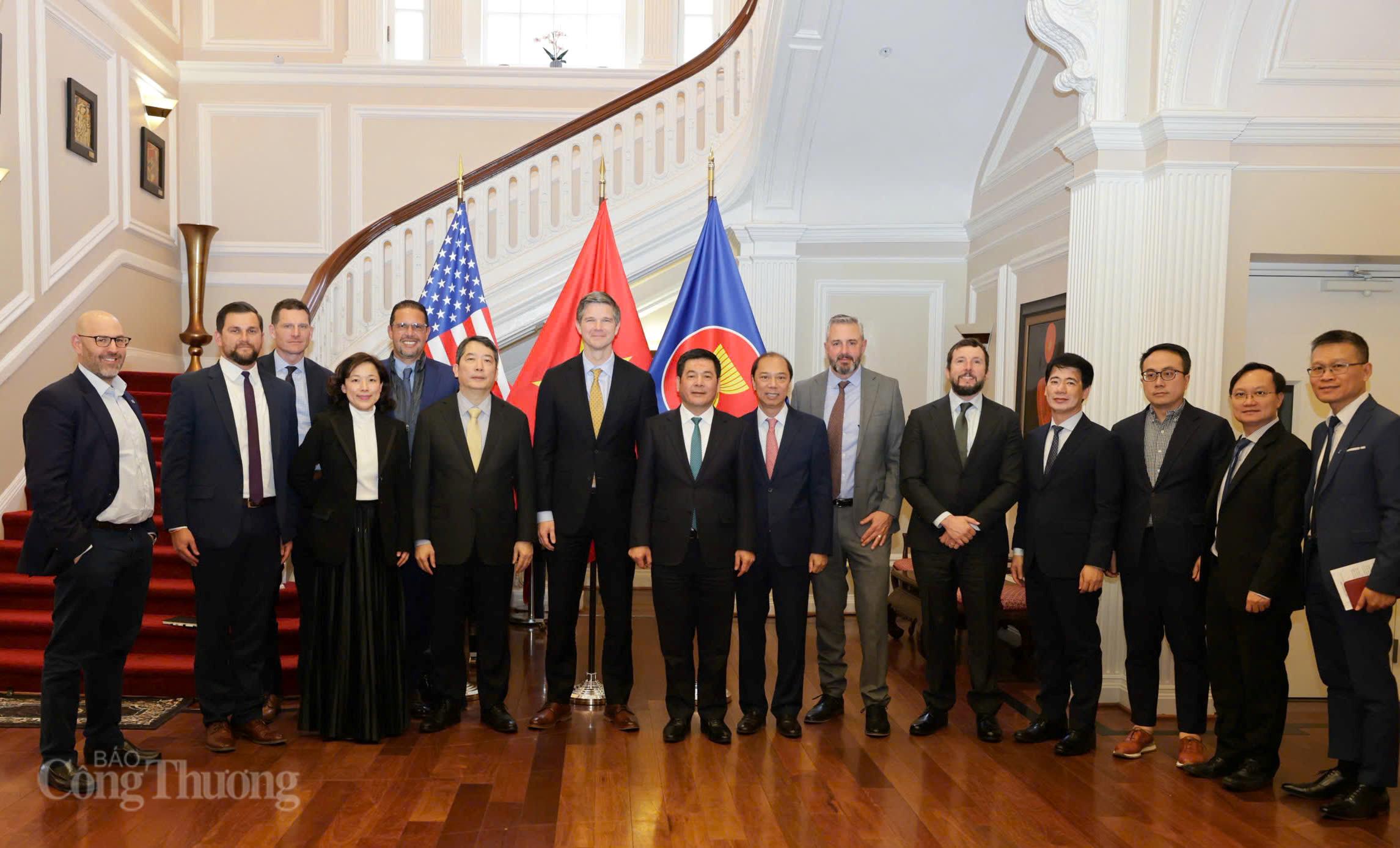 Bộ trưởng Nguyễn Hồng Diên làm việc với Hiệp hội Kinh doanh và thương mại giày dép Mỹ