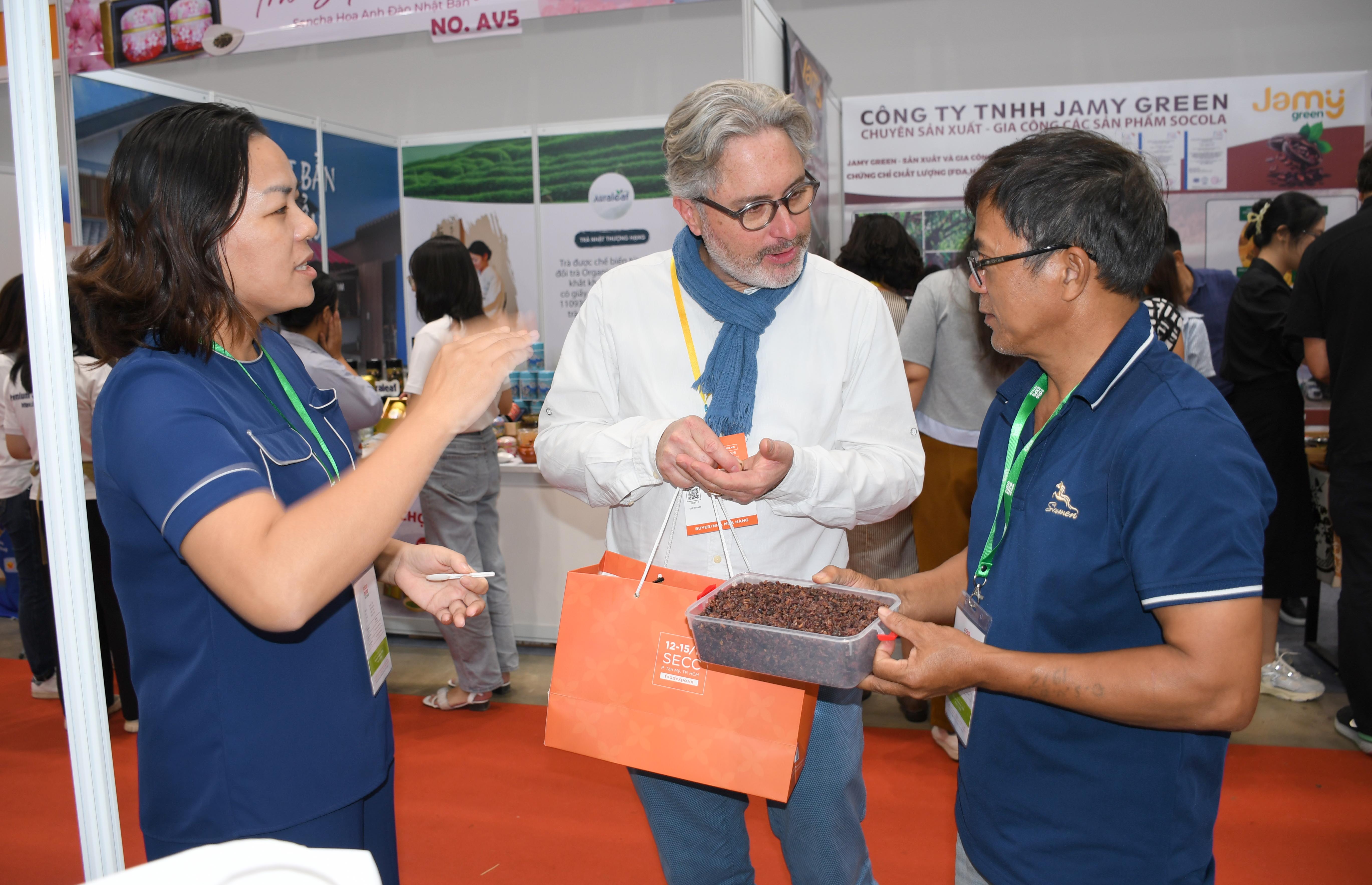 Vietnam Foodexpo 2025: Doanh nghiệp tăng tốc kết nối, mở rộng xuất khẩu