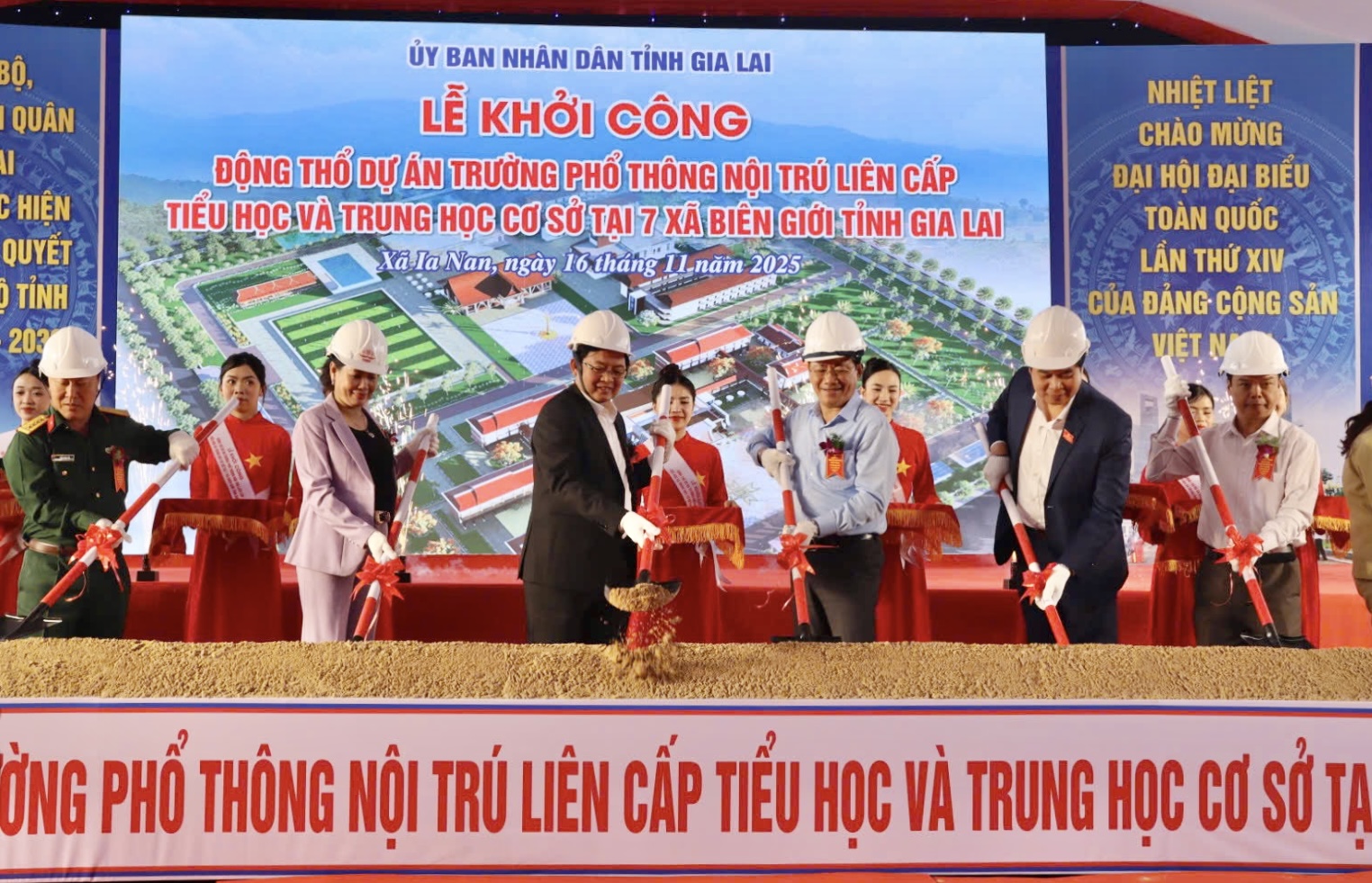 Phó Thủ tướng dự lễ khởi công trường nội trú biên giới Gia Lai