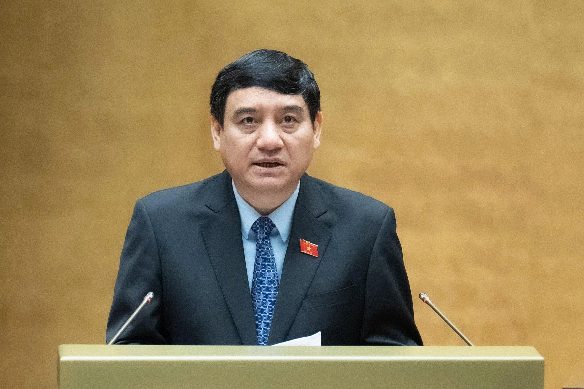 Đề nghị làm rõ việc miễn viện phí ở mức cơ bản 