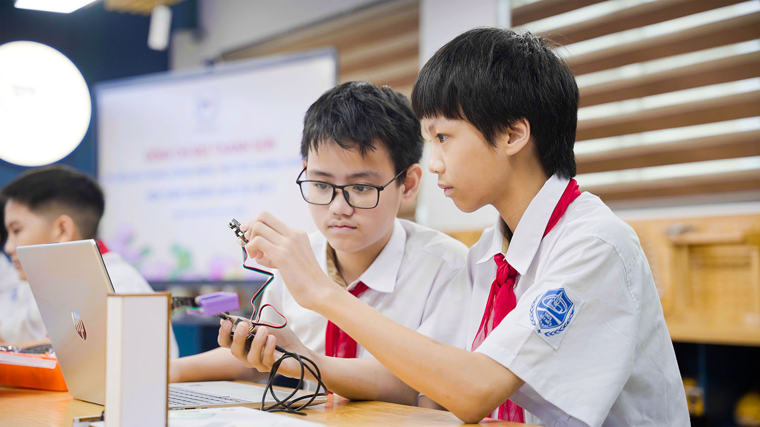 STEM Innovation Petrovietnam: Ươm mầm thế hệ 'công dân tri thức năng lượng' mới của Việt Nam