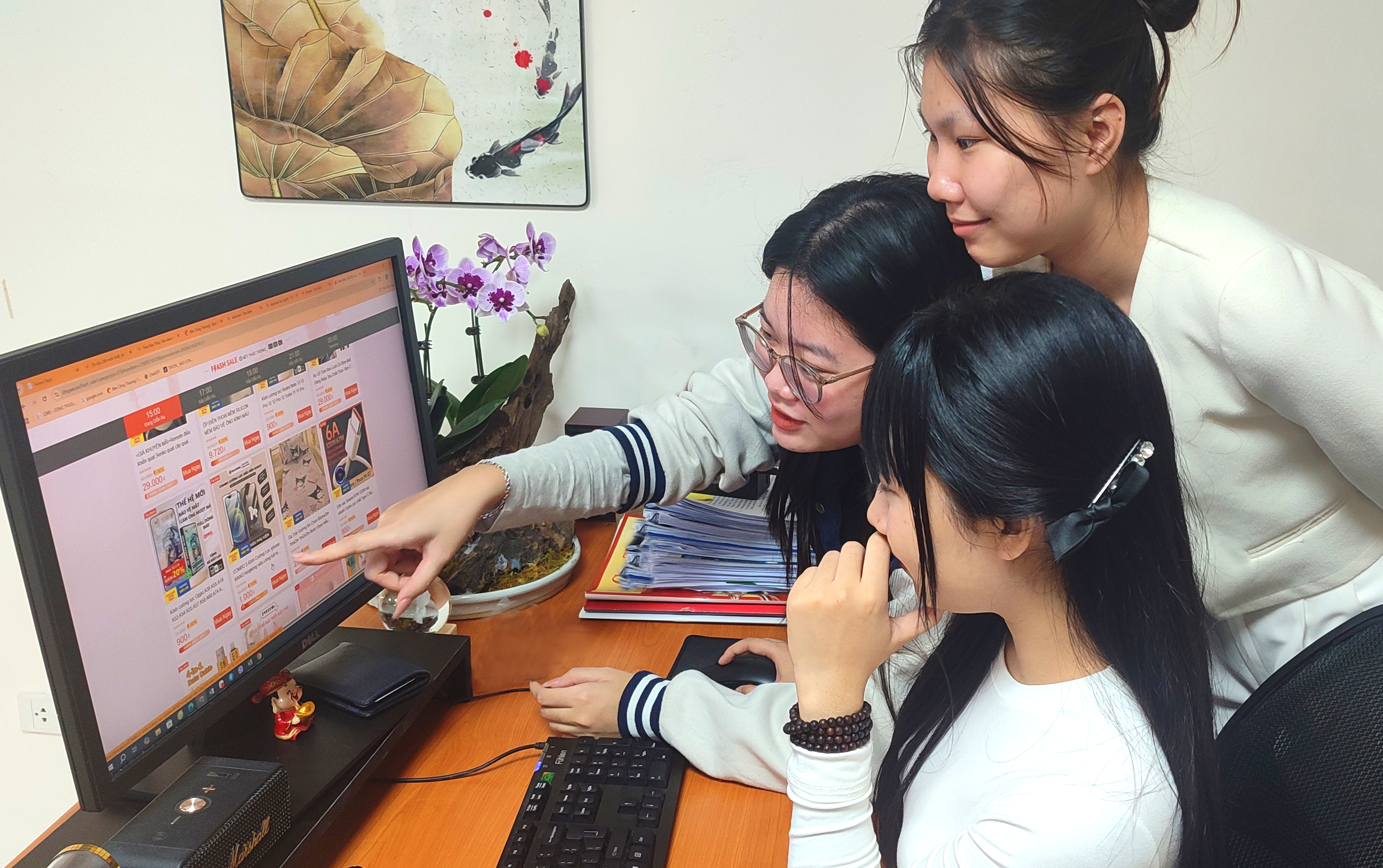 Đồng bộ giải pháp bảo đảm an toàn cho phụ nữ và trẻ em gái trong tiêu dùng số