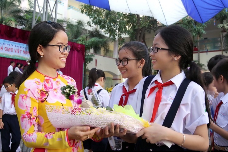 Thầy và trò trong thời đại mới