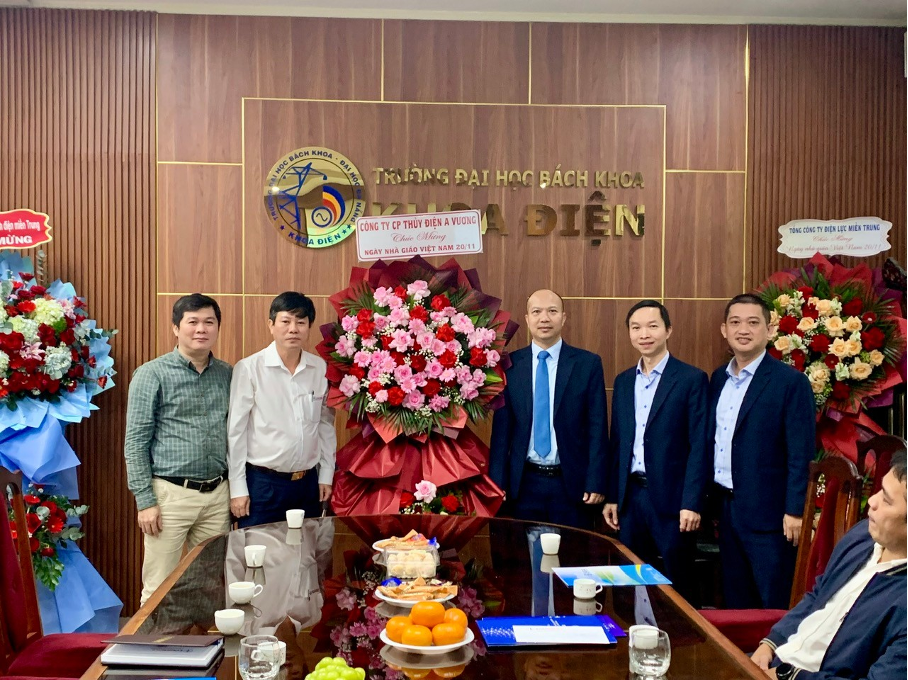 Công ty CP Thủy điện A Vương chúc mừng ngày Nhà giáo Việt Nam