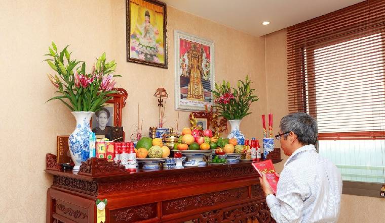 Văn khấn mùng 1 Tết 2026 chuẩn theo phong tục truyền thống