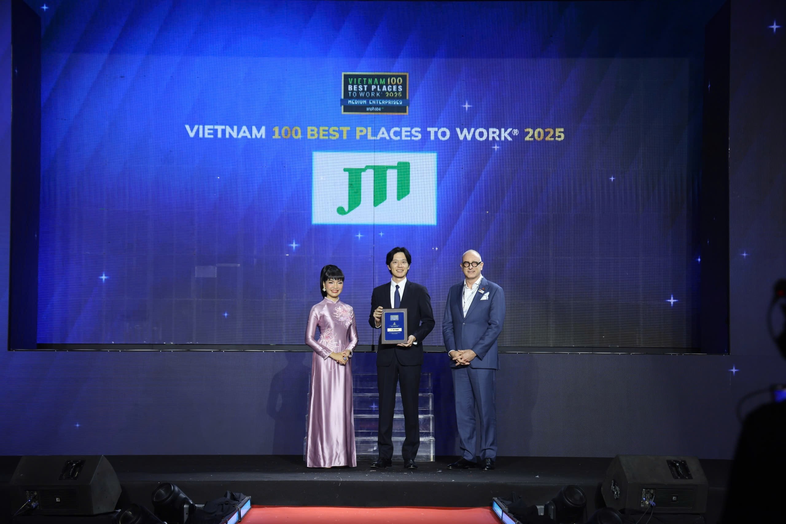 JTI Việt Nam được Anphabe công nhận là nơi làm việc tốt nhất Việt Nam 