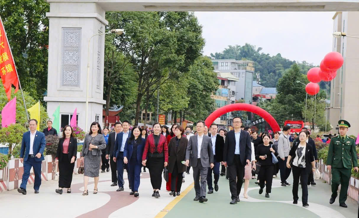 Tăng cường giao lưu, củng cố quan hệ hữu nghị Việt Nam - Trung Quốc