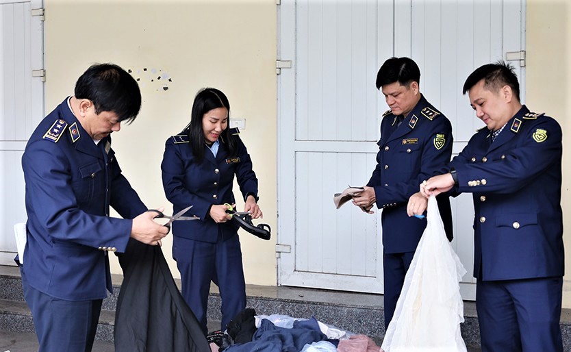 Hà Tĩnh: Tiêu hủy gần 20.000 sản phẩm hàng hóa vi phạm