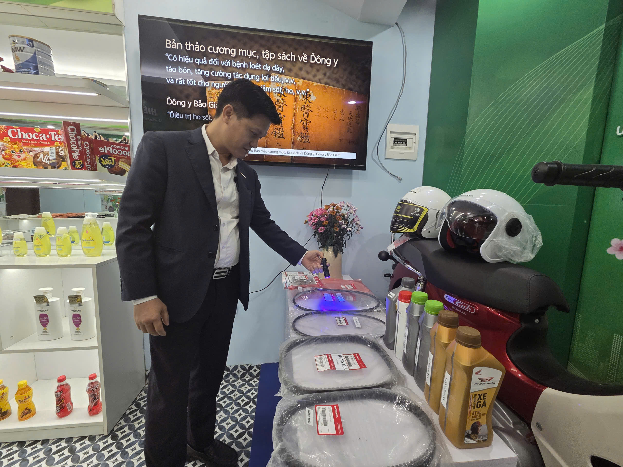 Chuyên gia hướng dẫn nhận diện phụ tùng Honda thật - giả 