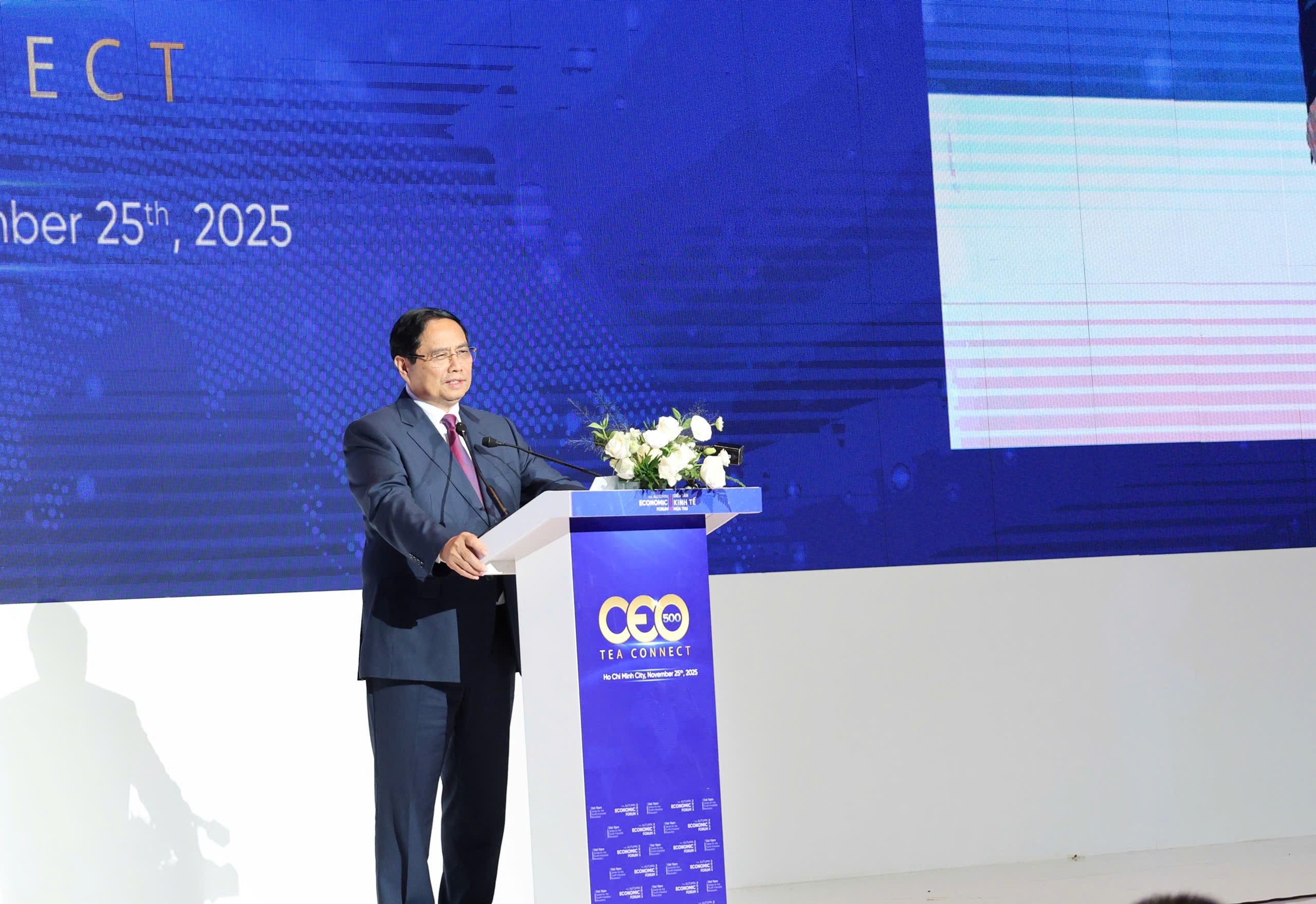 Đưa TP. Hồ Chí Minh trở thành 'siêu đô thị quốc tế trong kỷ nguyên số'