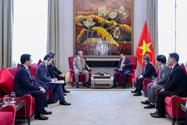 Thủ tướng Phạm Minh Chính tiếp Cố vấn đặc biệt Liên minh Nghị sĩ Hữu nghị Nhật - Việt