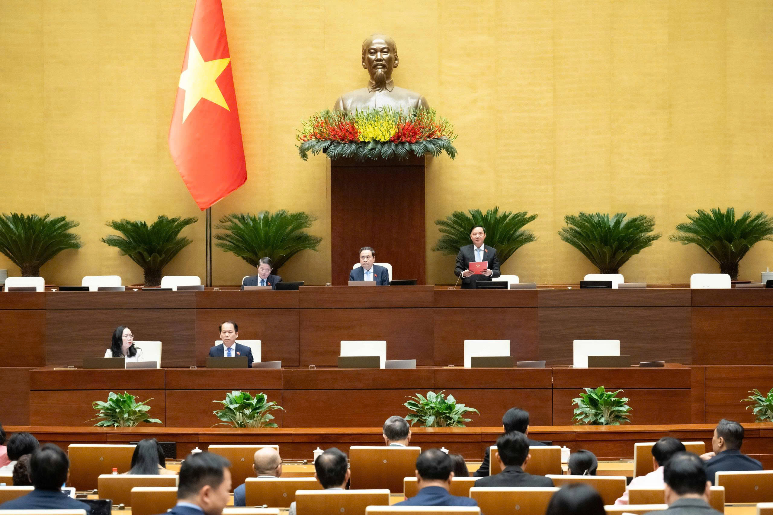 Quốc hội thông qua Luật Dẫn độ 