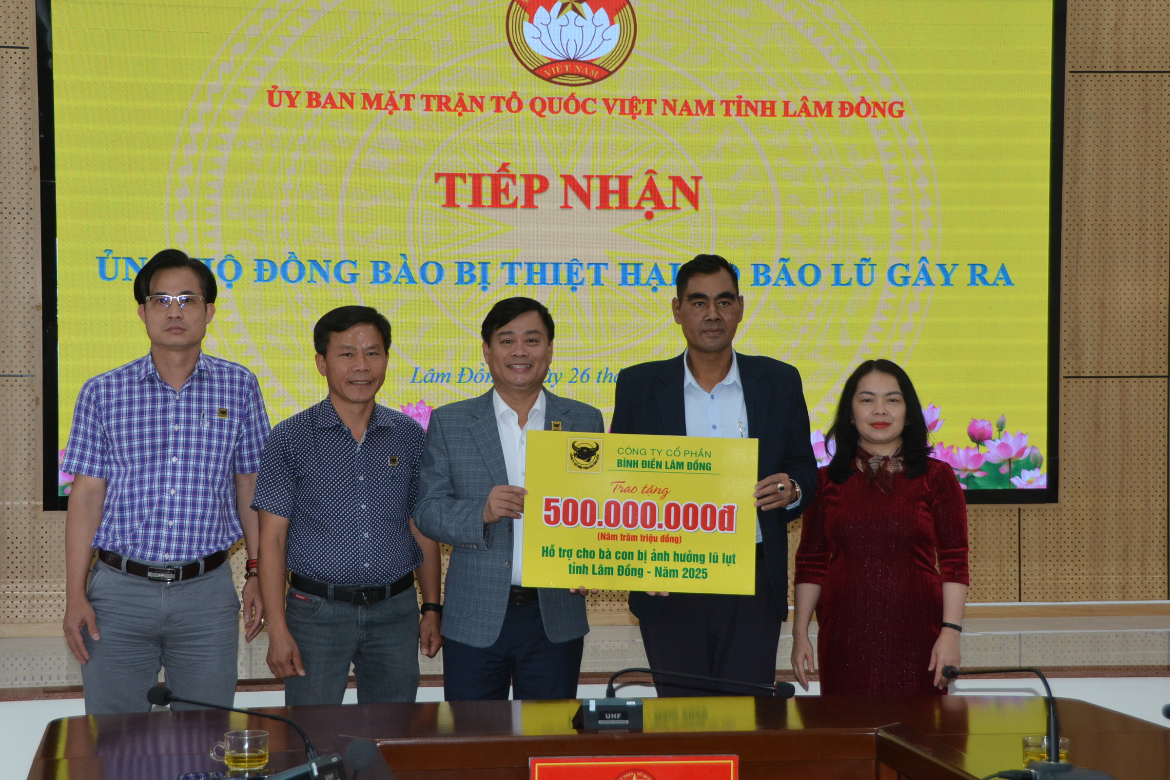 Nhiều doanh nghiệp đồng hành cùng nhân dân vùng lũ tại Lâm Đồng