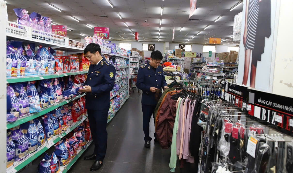 Hưng Yên: Đội Quản lý thị trường số 9 siết chặt phòng chống hàng giả