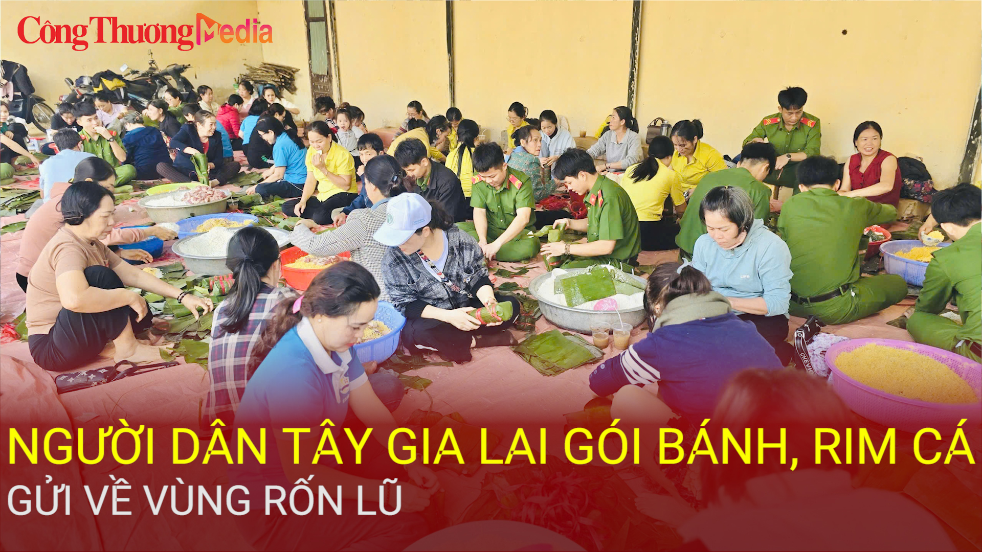 Người dân phía Tây Gia Lai gói bánh, rim cá gửi về vùng rốn lũ