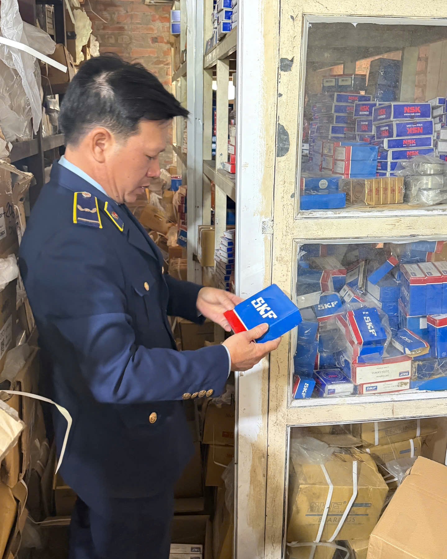 Phát hiện gần 30.000 vòng bi nghi giả mạo nhãn hiệu SKF tại Hà Nội