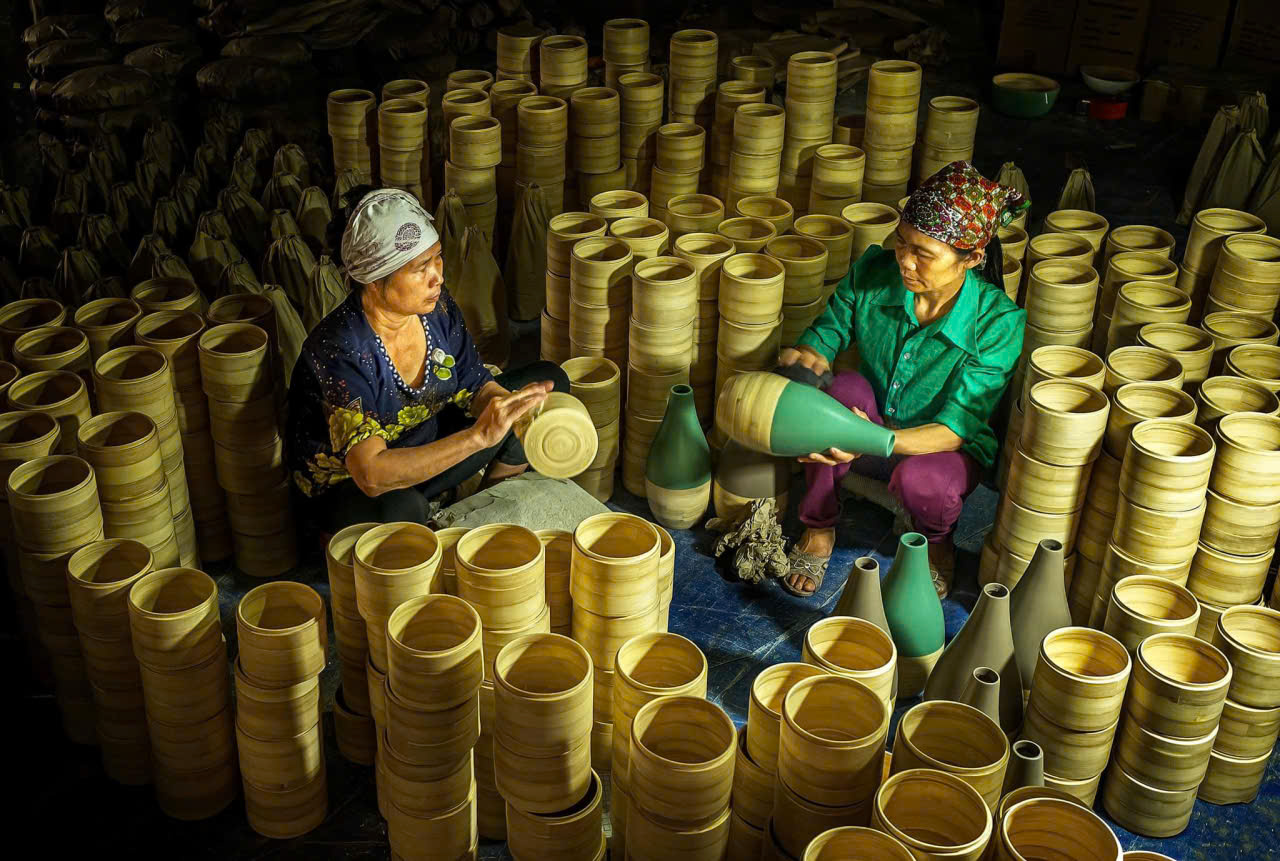 Sản phẩm làng nghề 'lên sàn': Cơ hội bứt phá từ thương mại điện tử