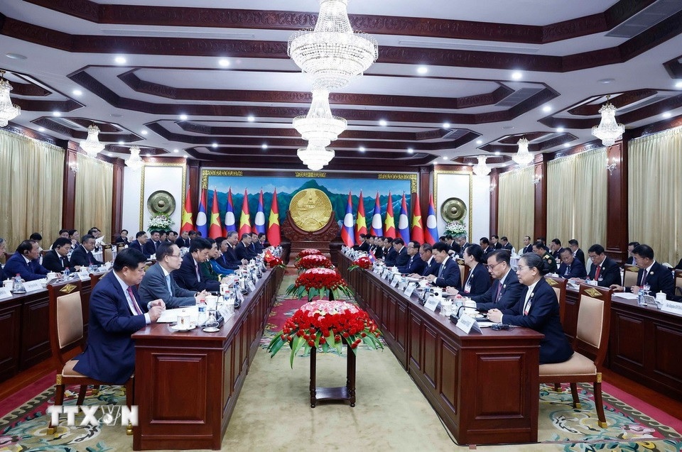 Việt Nam-Lào tăng cường kết nối kinh tế, hạ tầng, thương mại và đầu tư
