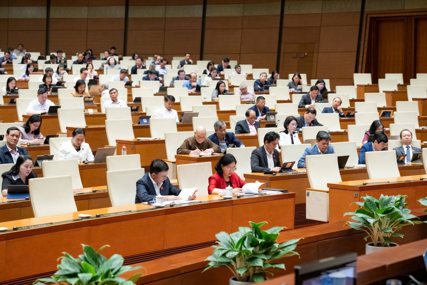 Đại biểu đề nghị ưu tiên nguồn lực cho cấp điện nông thôn, miền núi