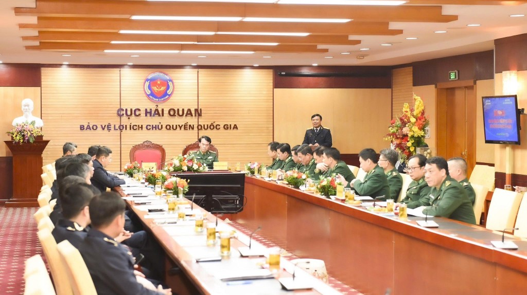 Phối hợp đấu tranh chống tội phạm, buôn lậu khu vực biên giới