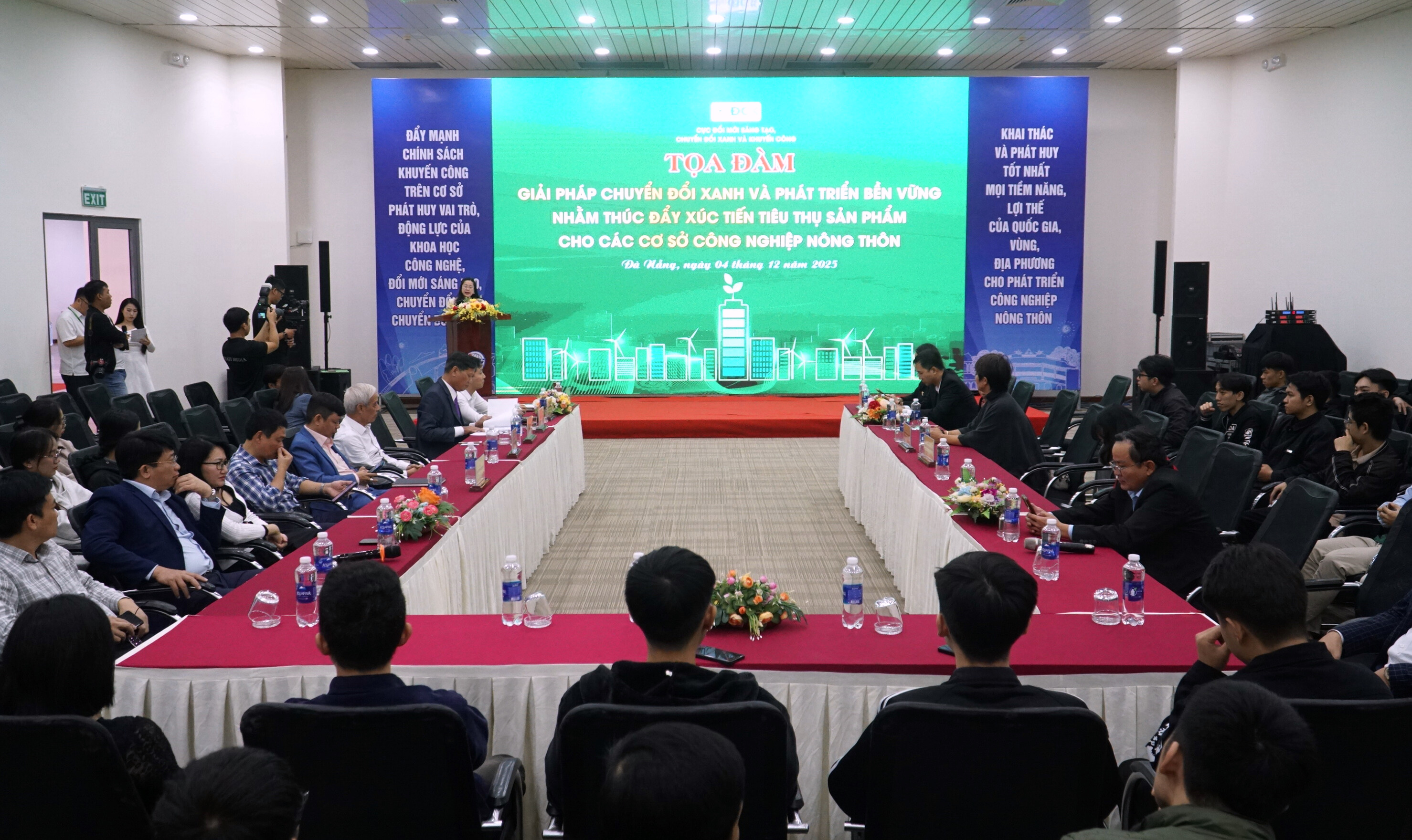 Chuyển đổi xanh thúc đẩy tiêu thụ sản phẩm công nghiệp nông thôn