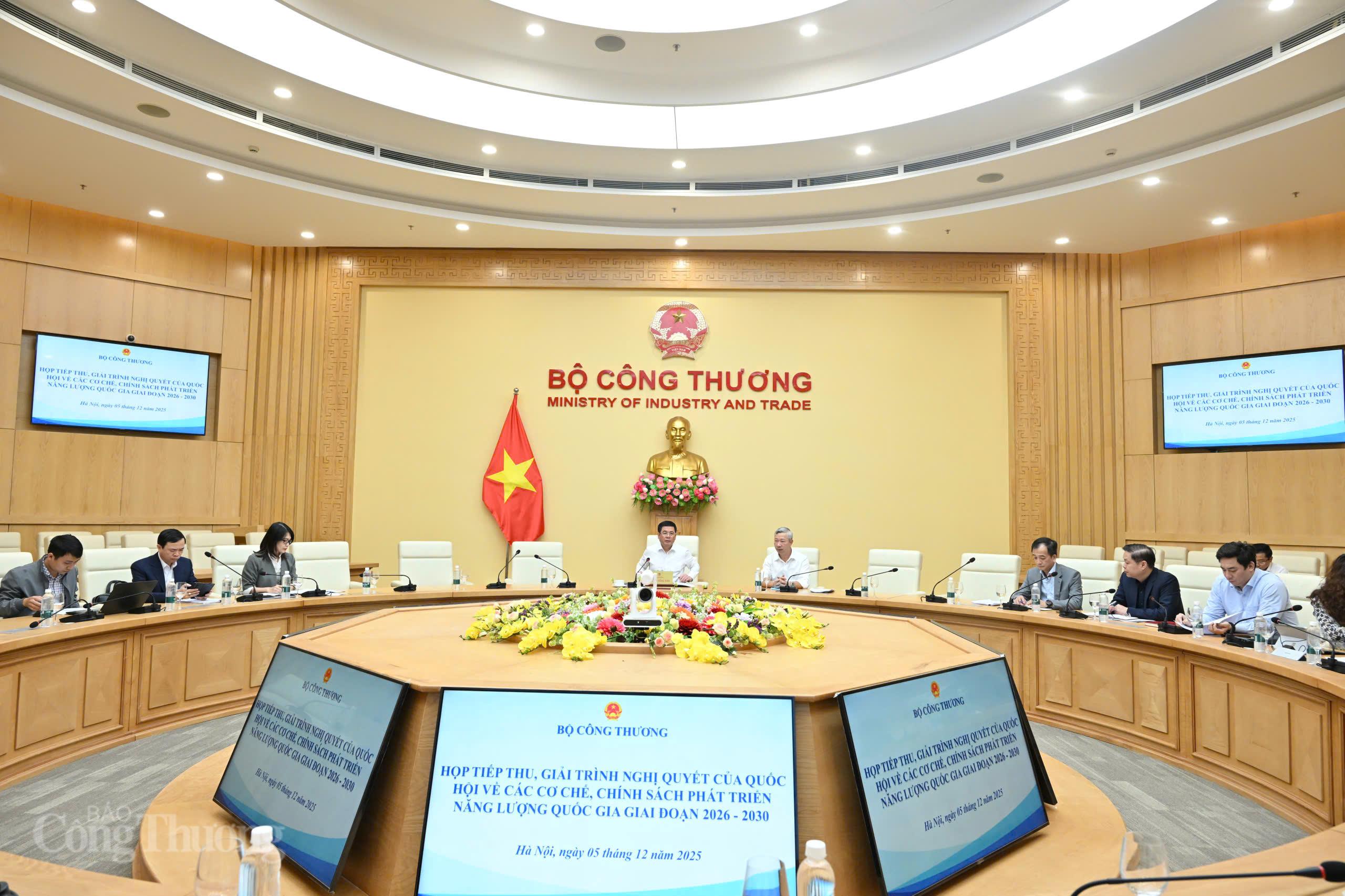 Bộ Công Thương tổ chức họp tiếp thu giải trình Nghị quyết về phát triển năng lượng