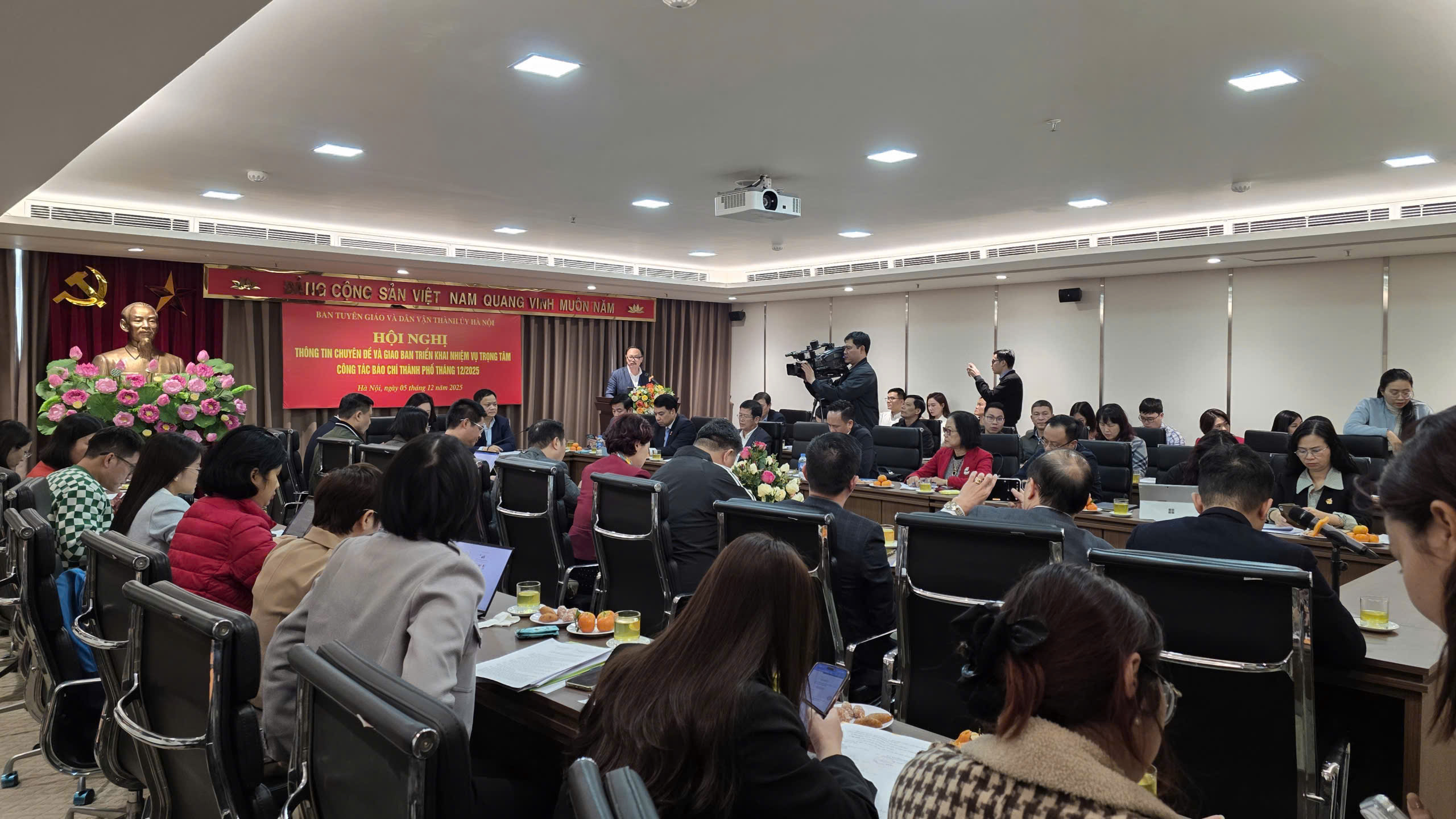 Hà Nội: Sẽ lên phương án lắp các trạm sạc cho xe điện 