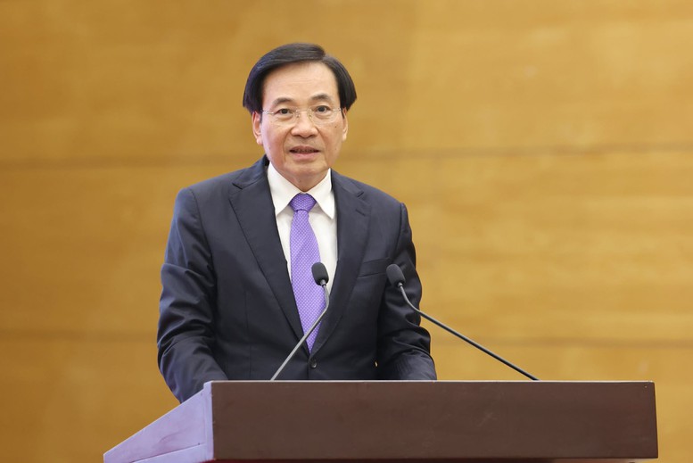 Họp báo Chính phủ tháng 11: Bứt phá xuất khẩu, sản xuất công nghiệp