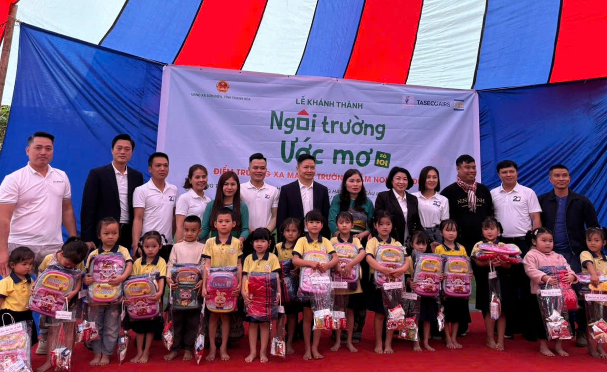 Chung tay xây dựng trường học kiên cố tại vùng biên giới xứ Thanh