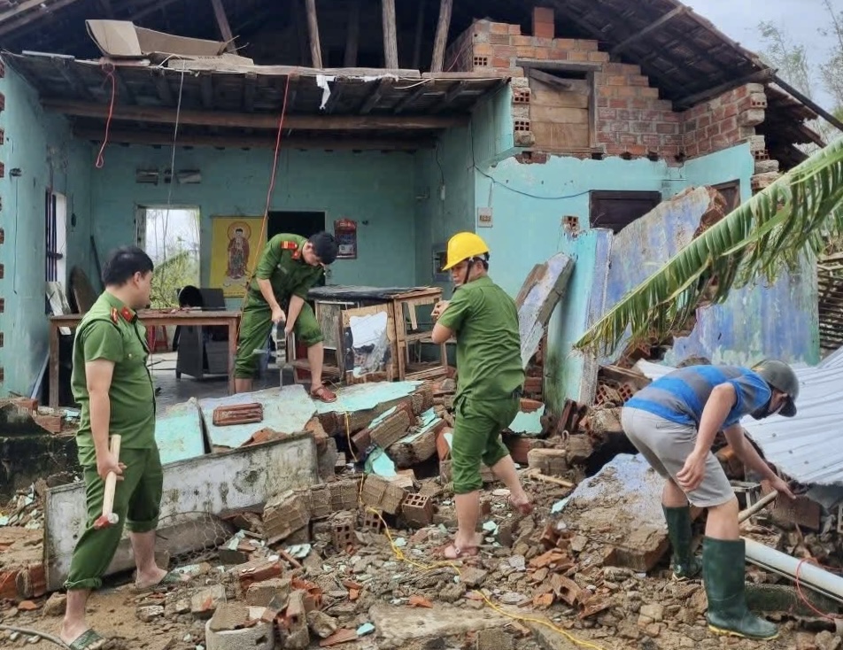 Tình quân dân dựng nên mái ấm